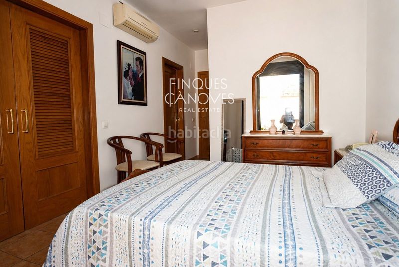 Foto da5ef911-94df-4e4b-b6e6-35250af219a7. Casa adossada amb calefacció aparcament a Barri Vell Salt