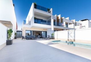 Casa a San Pedro del Pinatar. Vivienda de obra nueva con excelentes calidades