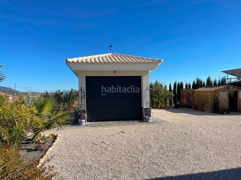 Foto b0bf73df-5fb6-464b-9b70-030826ce406d. Casa amb piscina a Pinoso