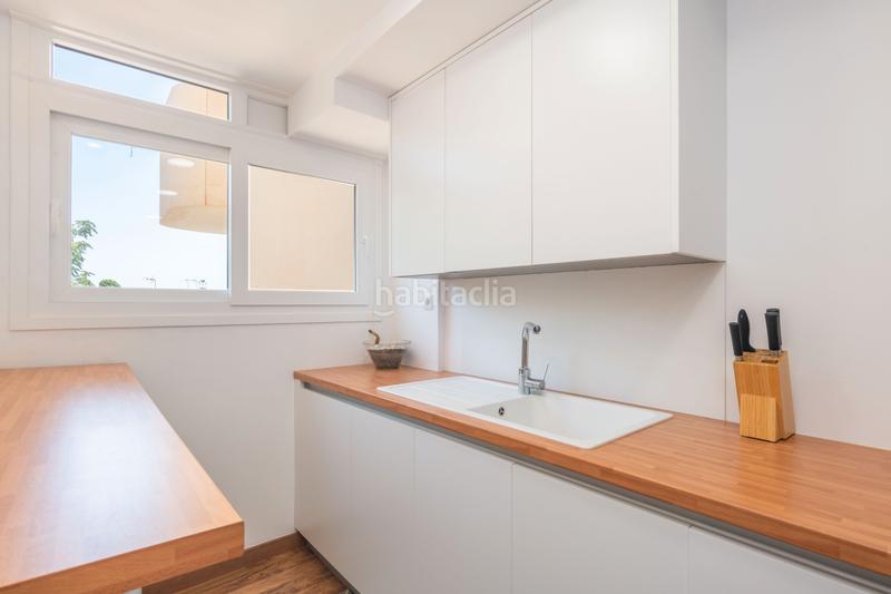 Foto ff294072-4c18-413c-b5d4-9b68728e7463. Pis a calle carlos arniches 4 a Manantiales-Estación de Autobuses Torremolinos