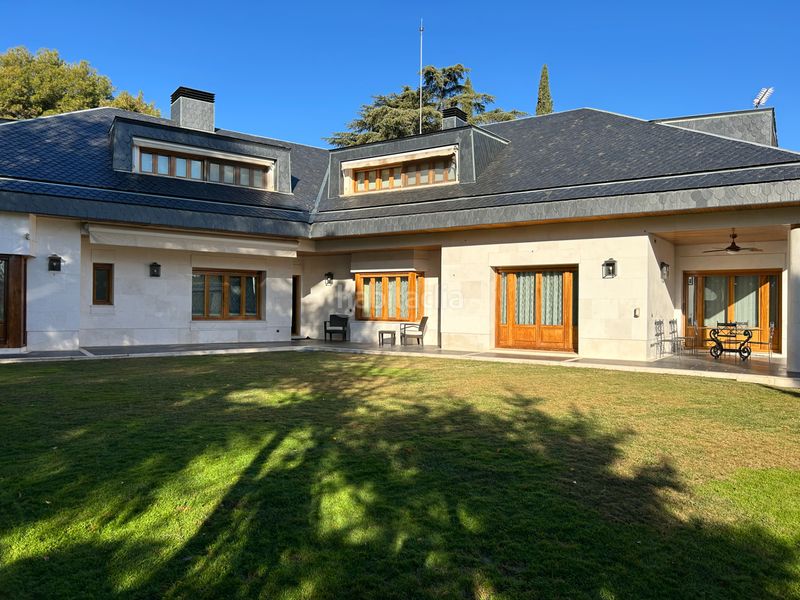 Chalet se vende chalet de lujo en conde orgaz - en Madrid