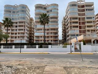 Planta baja  Passeig marítim del mediterrani 53. Apartamento obra nueva.