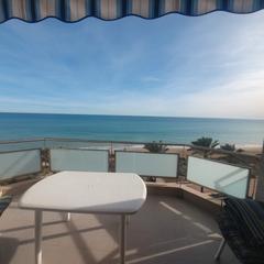 Apartamento  Avinguda del papa luna 162. Apartamento peñiscola ((primera linea)