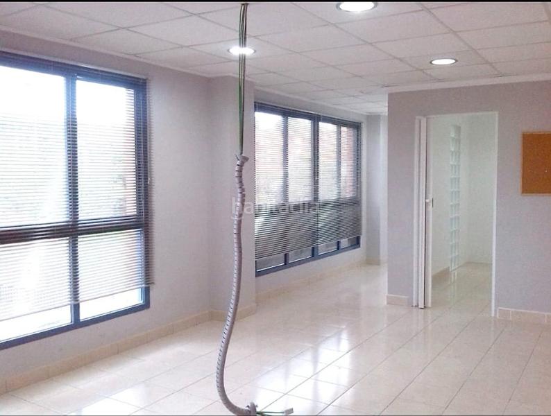 Foto 1ebdcfe8-6d7f-4160-9bb6-e640463cfca4. Oficina a carrer michalovce 53 a El Pilar Villarreal / Vila - real