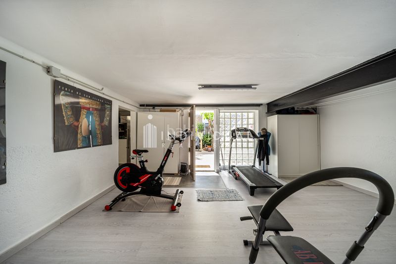 Foto f0b0900f-32f4-49e8-830d-9b576ed0e746. Casa amb xemeneia calefacció aparcament piscina a Vallromanes