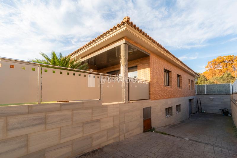 Foto 74f55b77-5ac1-4895-a18b-693906a57a9f. Haus mit heizung parking pool in Canovelles