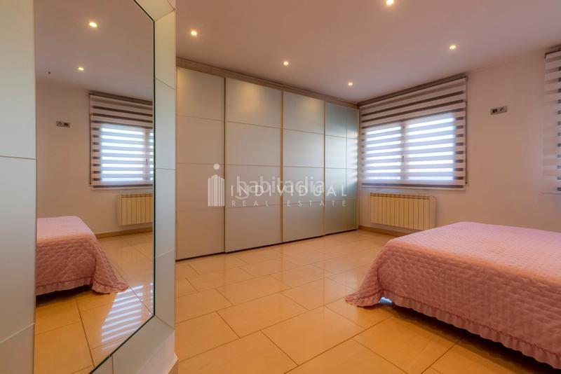 Foto a6224159-cbc0-4cda-b61b-2d5411068055. Haus mit heizung parking pool in Canovelles