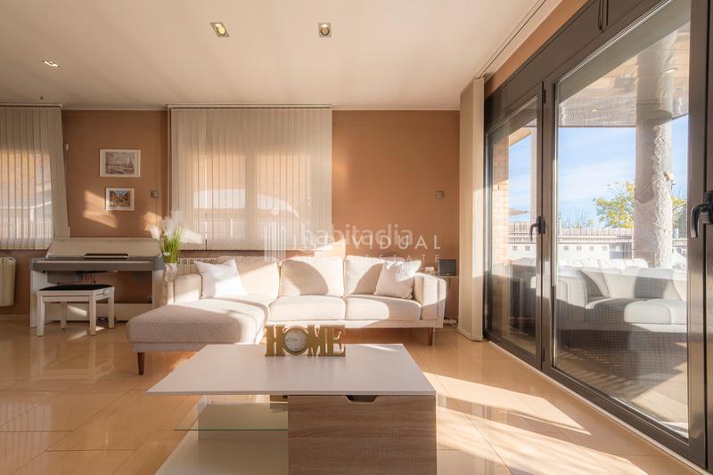 Foto f4d34b4c-cee0-49b3-adec-efc2e0fbd66a. Haus mit heizung parking pool in Canovelles