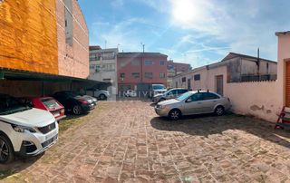 Terreno residenziale in Passatge ponent 42. Solar urbano edificable de 418 m² en bellavista