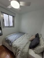 Location Appartement  Carrer de sant fermí 28. Piso compartido - habitación