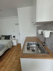 Miete Etagenwohnung  Carrer de sant fermí 28. Mini estudio en piso compartido