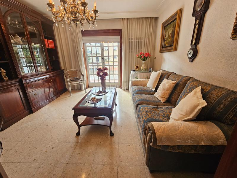 Foto 06babb0f-bdb4-49da-bcef-5231ce3ec3ce. Piso vivienda familiar en Cruz Roja Sevilla