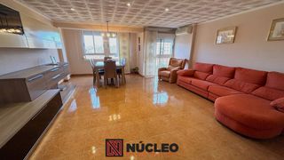 Pis  Carrer de pablo iglesias. Luminoso piso reformado con vistas despejadas en octava planta