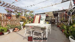 Casa adossada  Carrer sant pasqual. Chalet adosado con terraza, 5 dormitorios y excelente orientació
