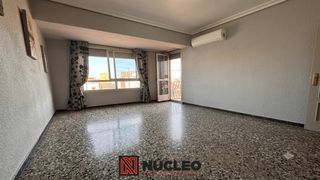 Etagenwohnung  Carrer onda. Ideal inversores: piso de 5 dormitorios con alta rentabilidad en