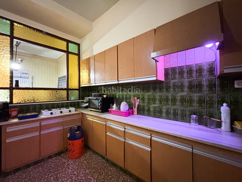 Foto f74a04a2-a5d9-4bb3-9acf-f0773e0badfe. Casa adossada a Centro Burriana