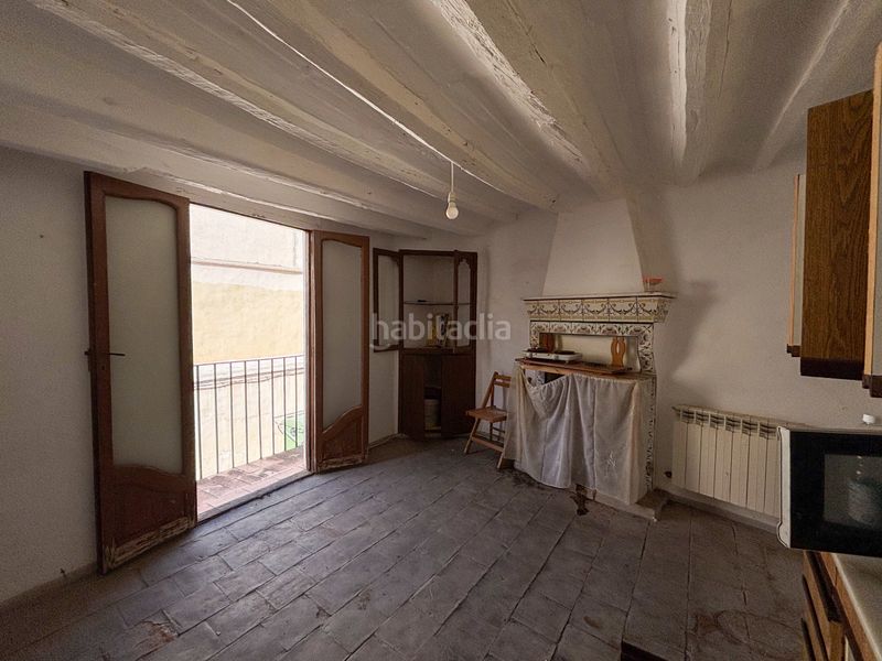 Foto f993886a-2d44-48a7-9ef5-2bcdfdf3ea03. Casa aparellada a Coves de Vinromà (les)