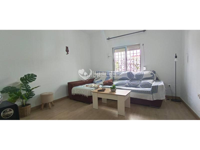 Foto ea610a64-8bac-4af8-b1b5-ae36ebdcb1f5. Semi detached house with heating in La Paz Alcalá de Guadaira