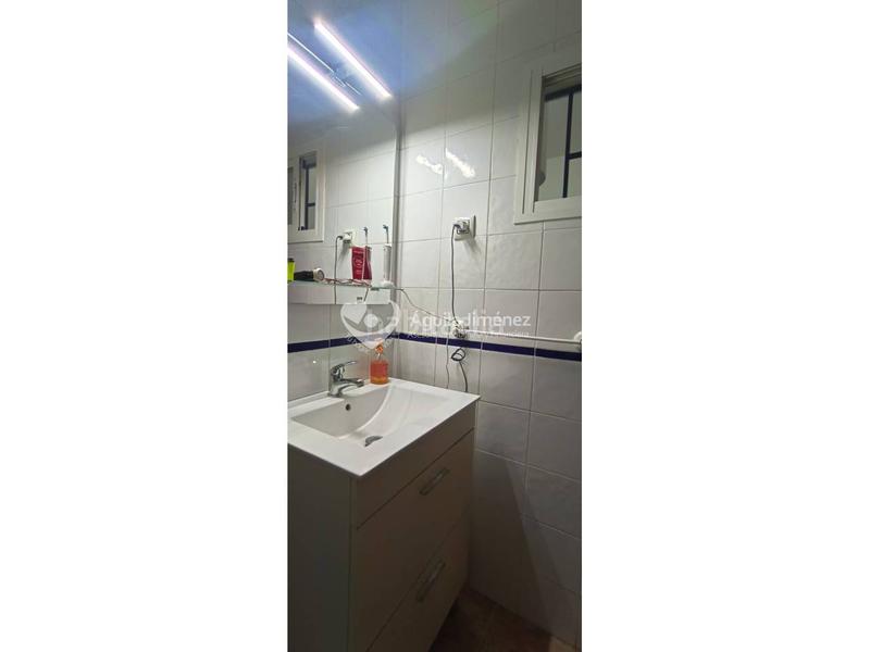 Foto f0aa0036-5b93-49a0-8f04-b705a4d53bac. Semi detached house with heating in La Paz Alcalá de Guadaira