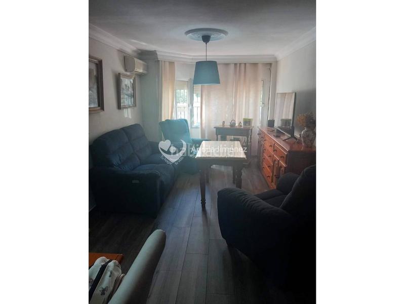 Foto 7b998927-ad67-423b-be3e-210e2dacb56a. Flat with heating in La Paz Alcalá de Guadaira