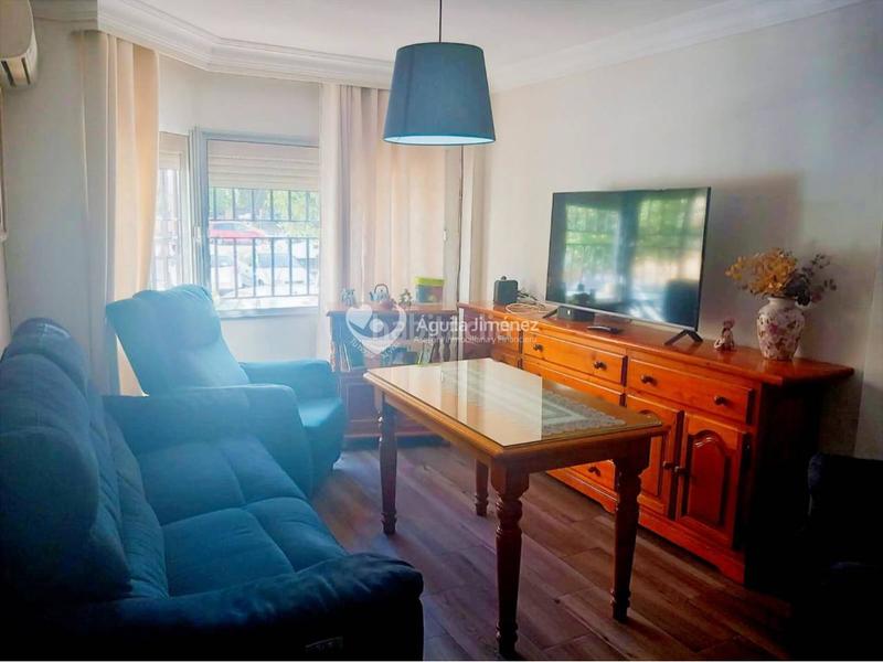 Foto c0e6adc1-4c21-463d-a039-c2b05111168d. Flat with heating in La Paz Alcalá de Guadaira