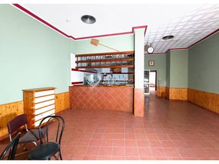 Local Comercial en Centro. Local comercial en venta en el centro de alcal� de guada�ra. fot