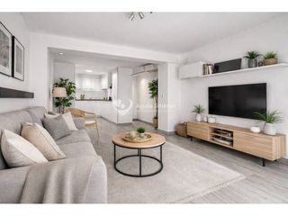 Casa adossada  Calle juan pastor �el barbero�. Venta de casa en la paz, alcal� de guada�ra