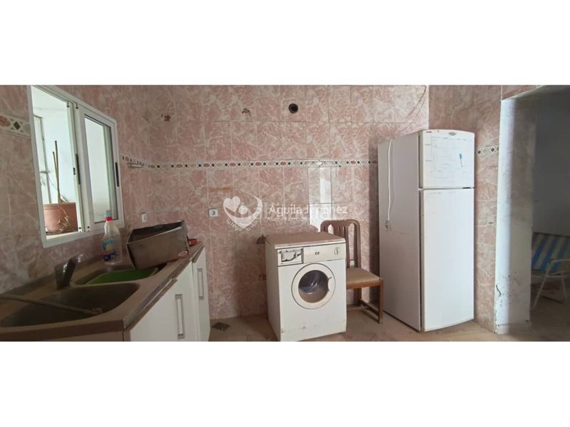 Foto 5283c6f1-6133-46aa-99ad-dd3c6af12366. Casa en calle rábida 25 casa en venta en campo de las beatas. contiene imágenes mejoradas con ia en Alcalá de Guadaira