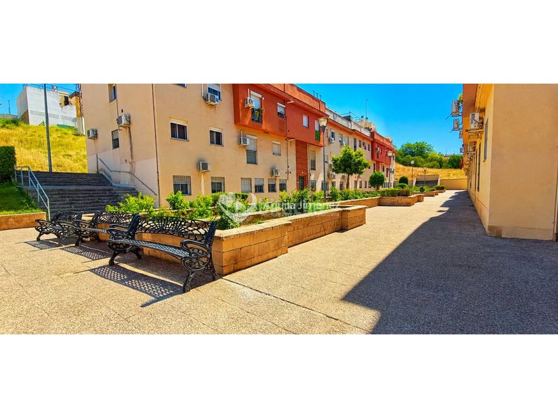 Foto 4f6a0cdc-0625-4ae7-b64d-f11a9923b393. Piso venta de piso de vpo en Oromana, alcalá de guadaíra en Alcalá de Guadaira
