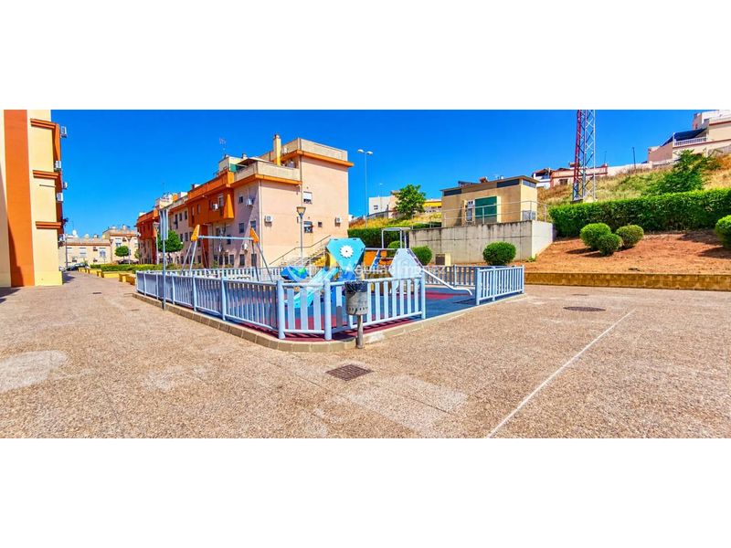 Foto b2297a39-cb1e-4696-b743-13a927dee57d. Piso venta de piso de vpo en Oromana, alcalá de guadaíra en Alcalá de Guadaira