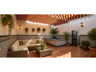 Casa adossada a Oromana. Venta de gran casa en oromana, para dos familias. contiene imáge