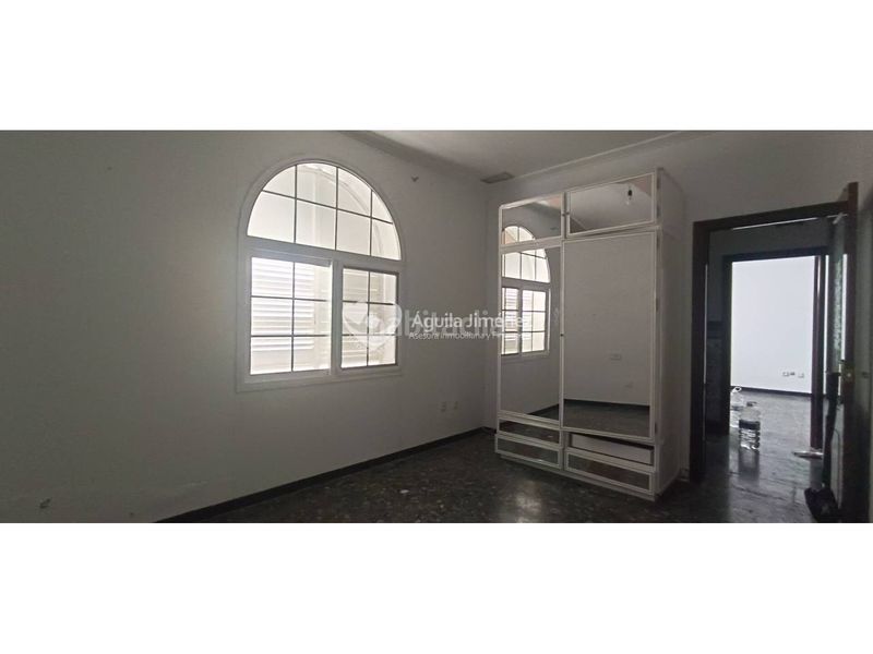 Foto 14da5085-5c40-4205-907a-a96877f52bda. Casa adosada venta de casa adosada en Nueva Alcalá, alcalá de guadaíra contiene imágenes generadas con ia en Alcalá de Guadaira