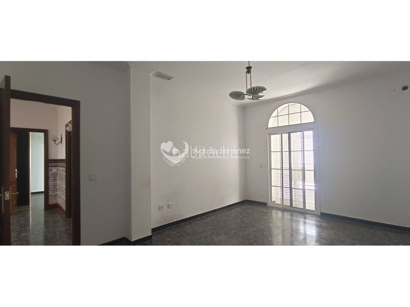 Foto 1f68e802-91e5-48b2-b0d9-601f05d6db86. Casa adosada venta de casa adosada en Nueva Alcalá, alcalá de guadaíra contiene imágenes generadas con ia en Alcalá de Guadaira