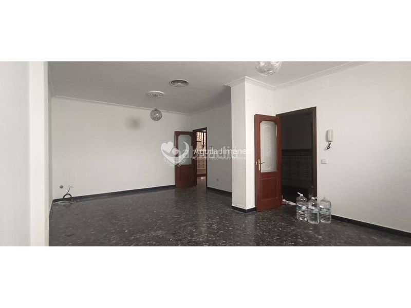 Foto 30a3fd9e-b6e4-423a-a4db-fa27ba881240. Casa adosada venta de casa adosada en Nueva Alcalá, alcalá de guadaíra contiene imágenes generadas con ia en Alcalá de Guadaira