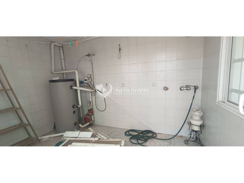 Foto 70d4f274-27c2-4a74-8c00-80fab1213998. Casa adosada venta de casa adosada en Nueva Alcalá, alcalá de guadaíra contiene imágenes generadas con ia en Alcalá de Guadaira