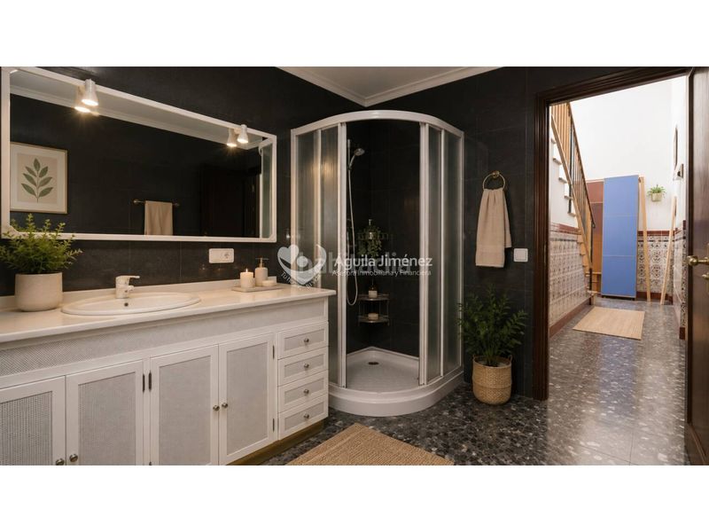 Foto acd114d6-3d46-4b7a-92ed-7558b868c198. Casa adosada venta de casa adosada en Nueva Alcalá, alcalá de guadaíra contiene imágenes generadas con ia en Alcalá de Guadaira
