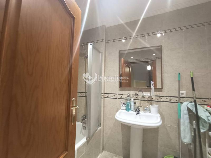 Foto 24eda045-b305-406f-a6c2-be166c7f97db. Semi detached house with heating parking in Nueva Alcalá Alcalá de Guadaira