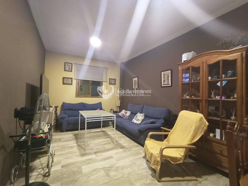 Foto 8f2a6141-1303-456c-b8e7-8ebe06bcdbe7. Semi detached house with heating parking in Nueva Alcalá Alcalá de Guadaira