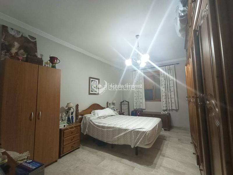 Foto b5dcb7e1-e0f1-4a27-9fcb-adf51982b890. Semi detached house with heating parking in Nueva Alcalá Alcalá de Guadaira