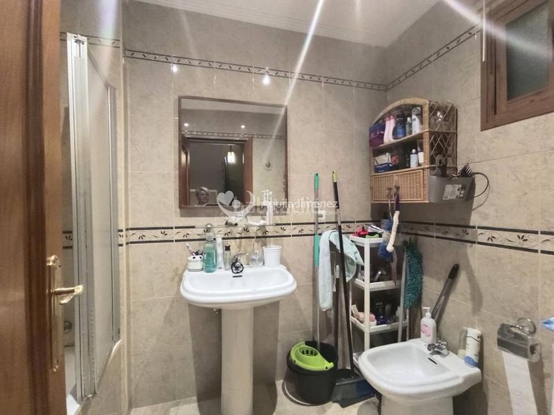 Foto b650b7a6-e020-4eea-bf92-2f96b5fd2333. Semi detached house with heating parking in Nueva Alcalá Alcalá de Guadaira