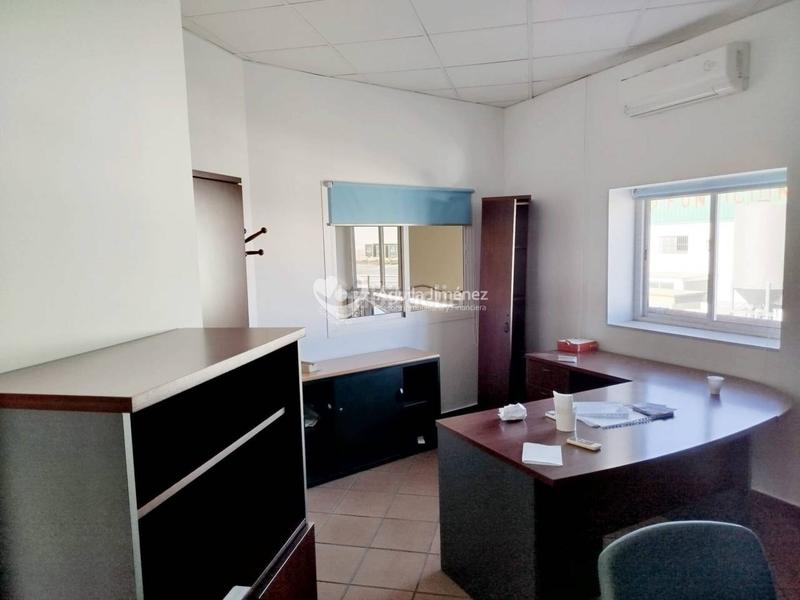 Foto 5f5af2ca-6c8e-493b-bf43-f765b7d031ea. Industrial building with heating in La Paz Alcalá de Guadaira