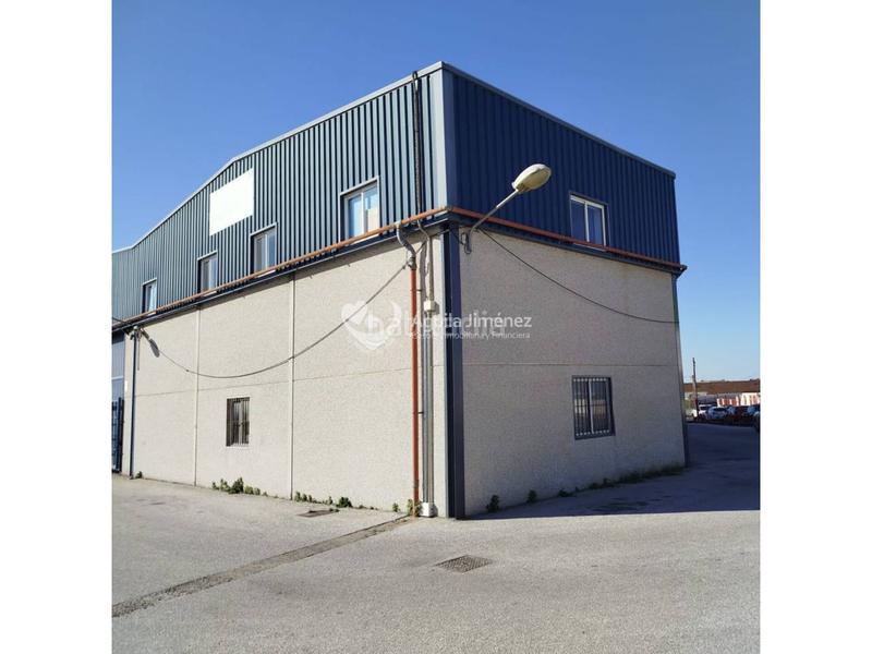Foto e7ec6cc5-4257-41b9-9771-c62d62f5392f. Industrial building with heating in La Paz Alcalá de Guadaira