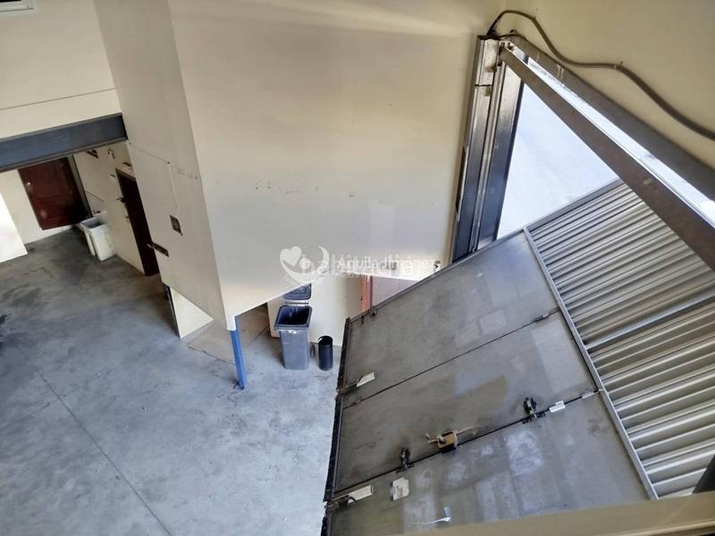 Foto f2f98fb2-94e4-4f6c-823a-70ff245b5622. Industrial building with heating in La Paz Alcalá de Guadaira