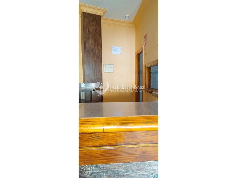 Foto 4ca54113-fb75-4450-835c-b5b0b9c0eba3. Local comercial a Centro Alcalá de Guadaira