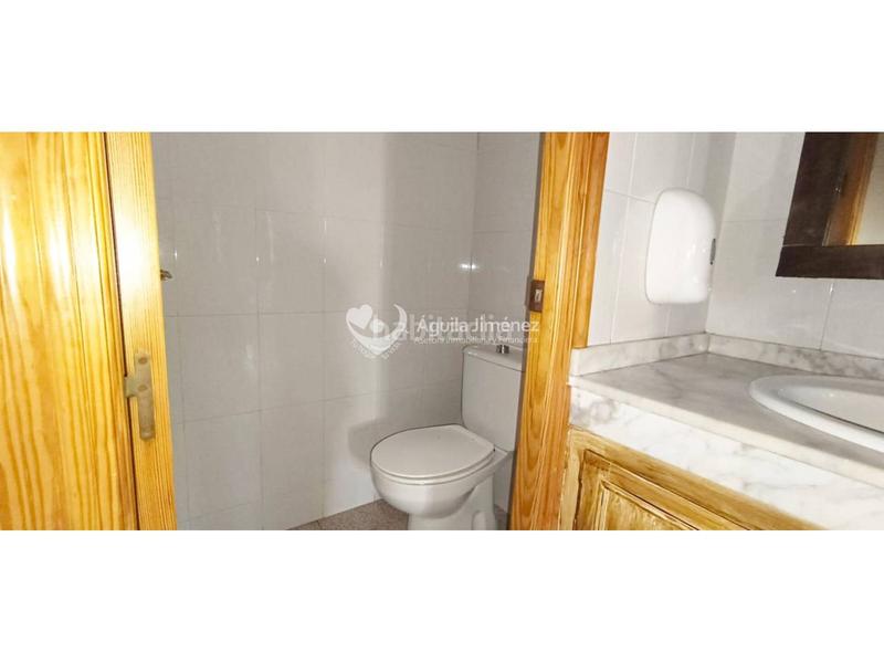 Foto 6a6f90fd-23ff-4903-83fb-1c248a585554. Local comercial a Centro Alcalá de Guadaira