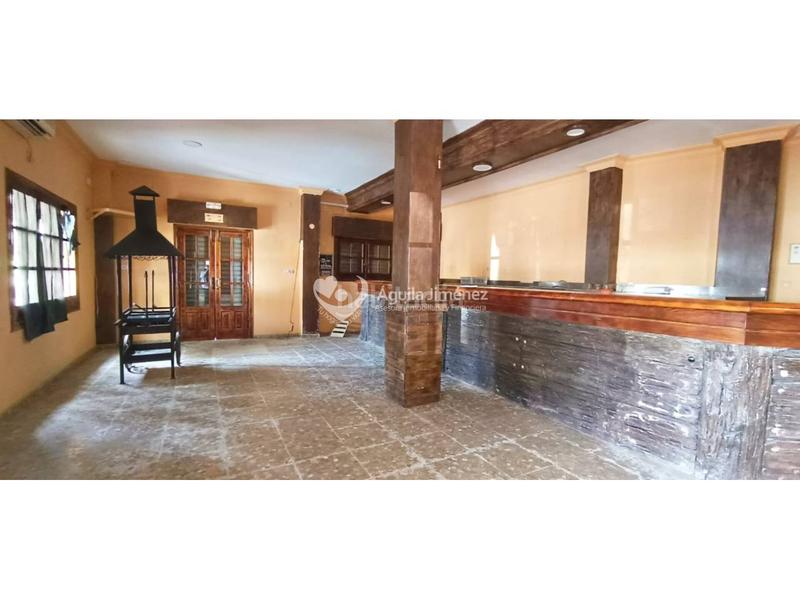 Foto d1dc656d-f6c7-4523-a609-c015712bc1eb. Local comercial a Centro Alcalá de Guadaira