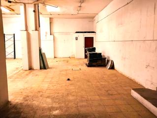 Geschäftsraum in Carrer de Pintor Stolz