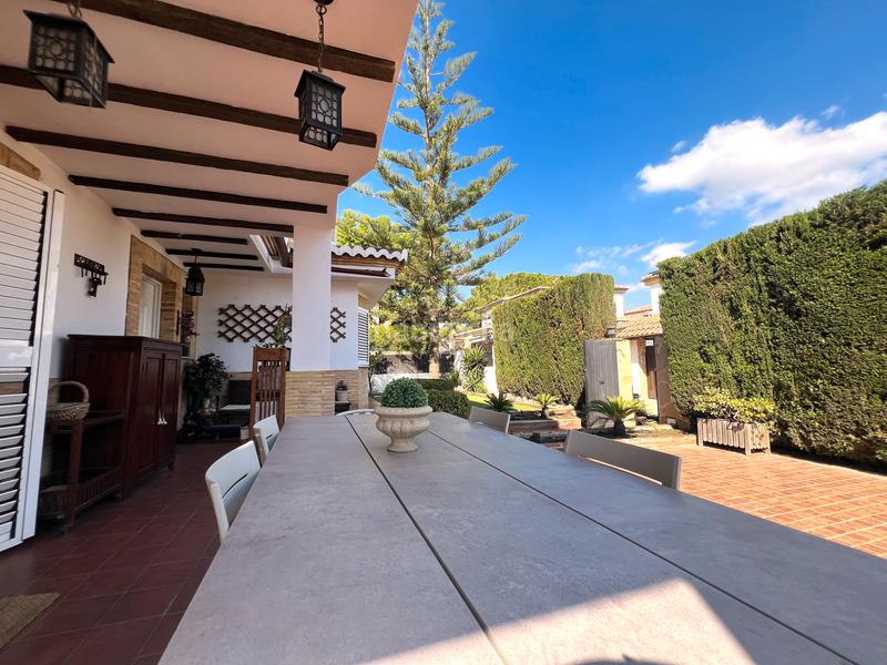 Foto bb039e7b-2319-494c-a8ef-5dcf9f41b0f5. Chalet avec chauffage parking piscine dans La Cañada Paterna