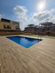 Casa adosada  Calle rincn del molino. Adosado con piscina en san antonio de benagber