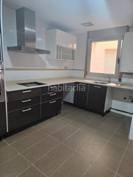 Foto 67ccb71d-6219-457c-8359-17ca588bb03a. Casa adosada adosado con piscina en San Antonio de Benagéber